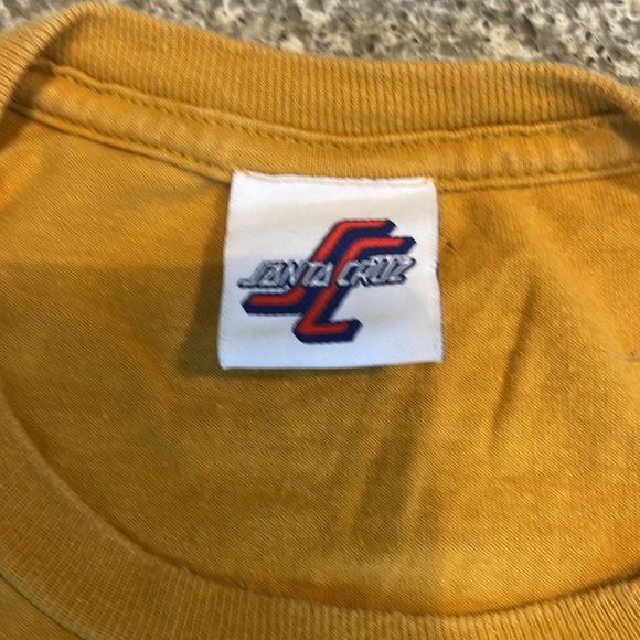 Vintage mustard yellow or Santa Cruz skate tee - Picture 3 of 4